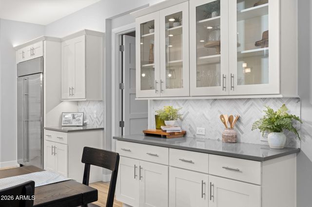 2052 E CRESCENT Way, Gilbert, AZ 85298