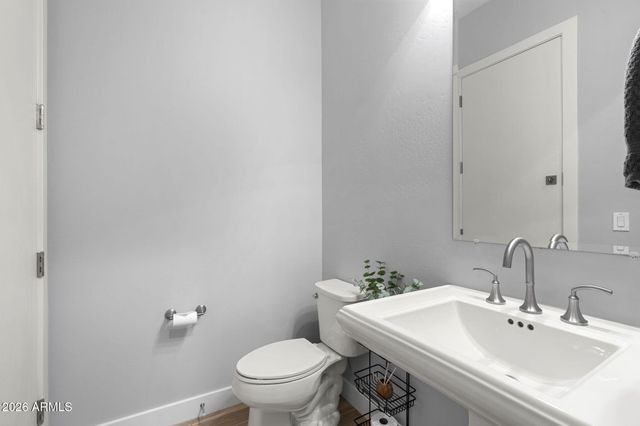 2052 E CRESCENT Way, Gilbert, AZ 85298