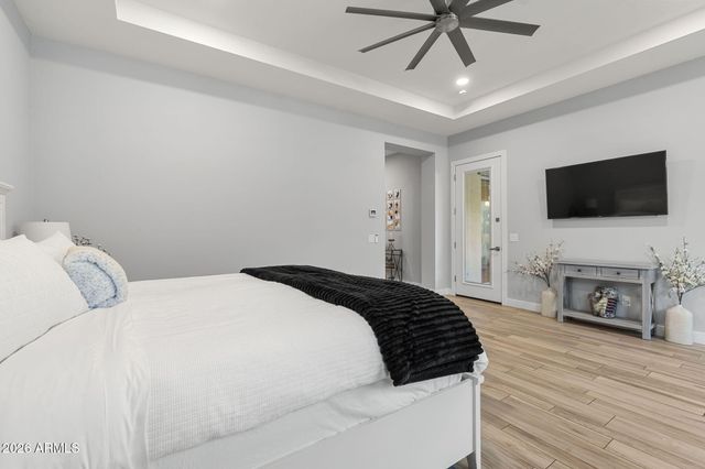 2052 E CRESCENT Way, Gilbert, AZ 85298