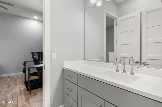 2052 E CRESCENT Way, Gilbert, AZ 85298