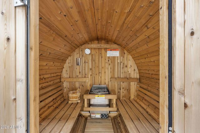 2052 E CRESCENT Way, Gilbert, AZ 85298