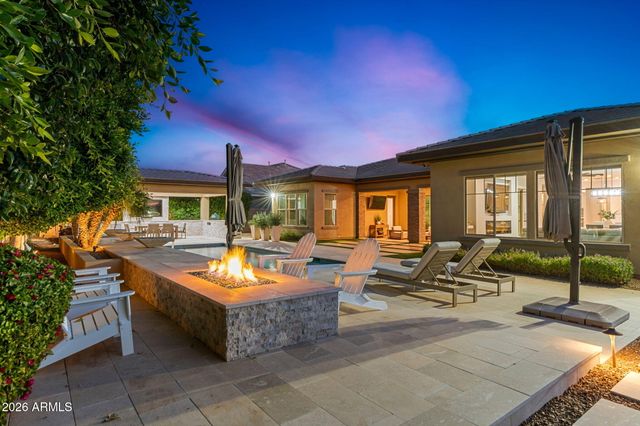 2052 E CRESCENT Way, Gilbert, AZ 85298