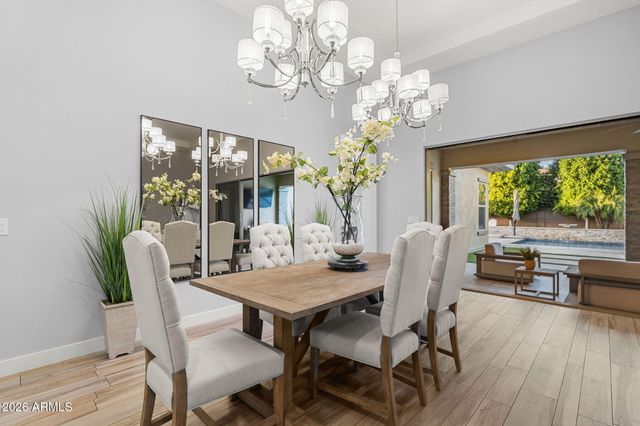 2052 E CRESCENT Way, Gilbert, AZ 85298