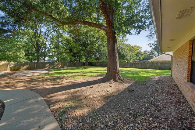 206 Woodhaven Dr, Whitehouse, TX 75791