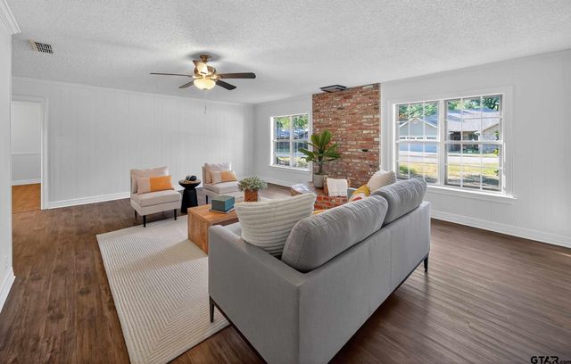 206 Woodhaven Dr, Whitehouse, TX 75791