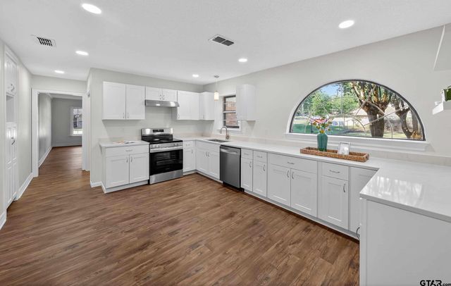 206 Woodhaven Dr, Whitehouse, TX 75791