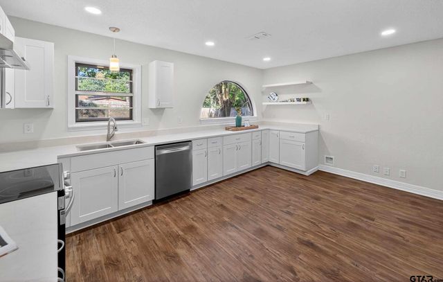 206 Woodhaven Dr, Whitehouse, TX 75791