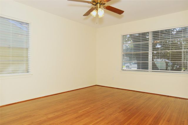 58 Caladium Court, Lake Jackson, TX 77566