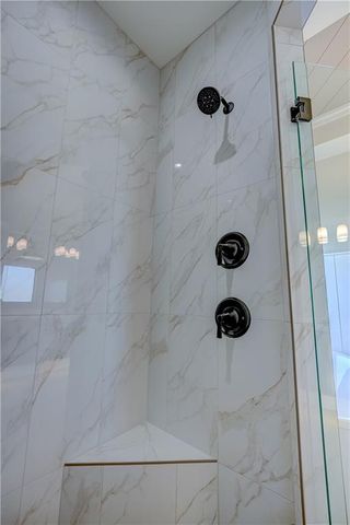 2 Red Fox Circle, Lake Winnebago, MO 64034