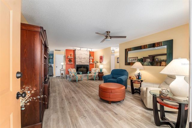 8711 SW 92ND PLACE D, Ocala, FL 34481