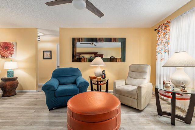 8711 SW 92ND PLACE D, Ocala, FL 34481