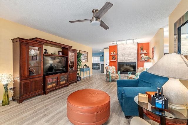 8711 SW 92ND PLACE D, Ocala, FL 34481