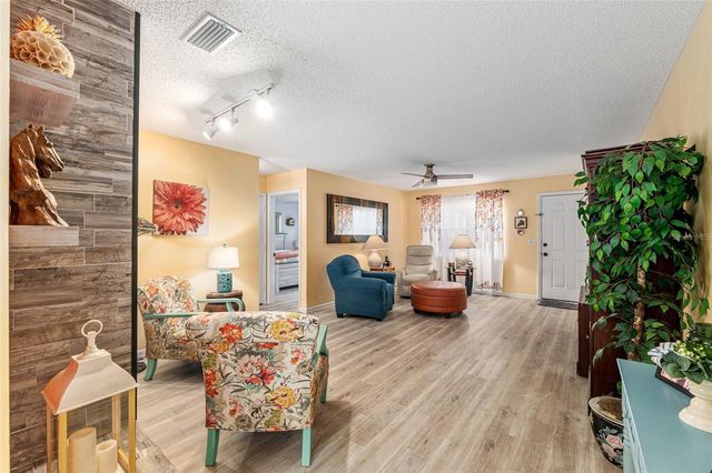 8711 SW 92ND PLACE D, Ocala, FL 34481