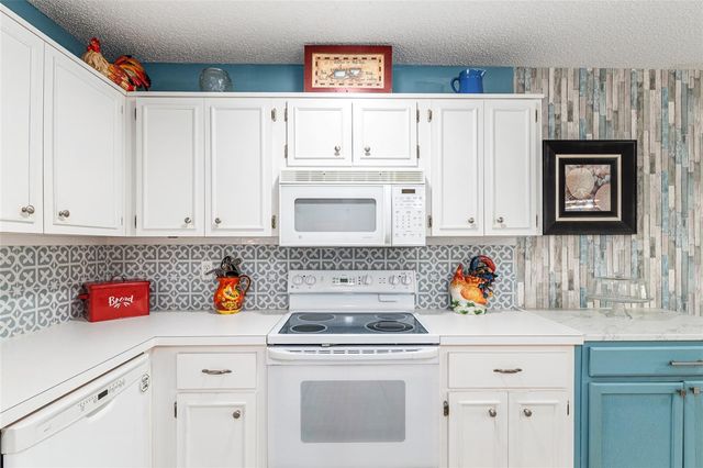 8711 SW 92ND PLACE D, Ocala, FL 34481