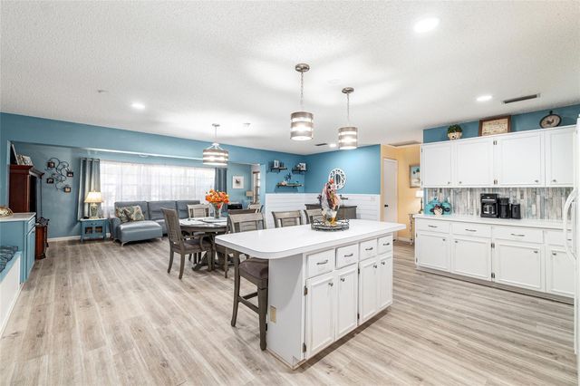 8711 SW 92ND PLACE D, Ocala, FL 34481