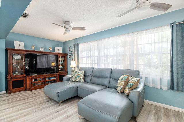 8711 SW 92ND PLACE D, Ocala, FL 34481