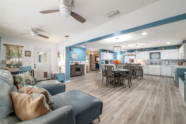 8711 SW 92ND PLACE D, Ocala, FL 34481