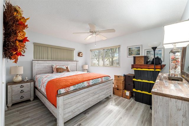 8711 SW 92ND PLACE D, Ocala, FL 34481