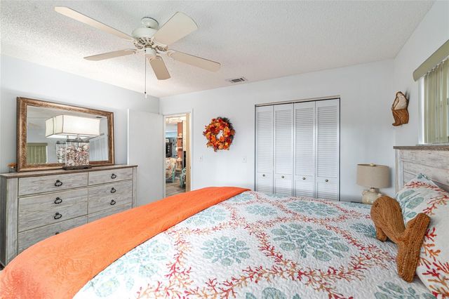 8711 SW 92ND PLACE D, Ocala, FL 34481