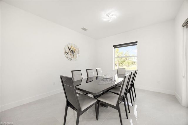 909 8th ST SE, Naples, FL 34117