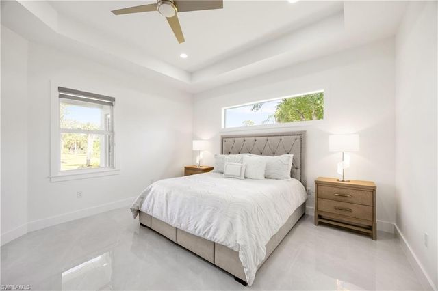 909 8th ST SE, Naples, FL 34117