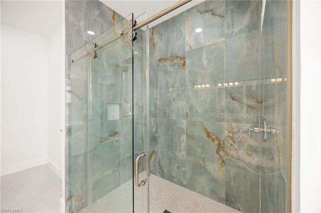 909 8th ST SE, Naples, FL 34117