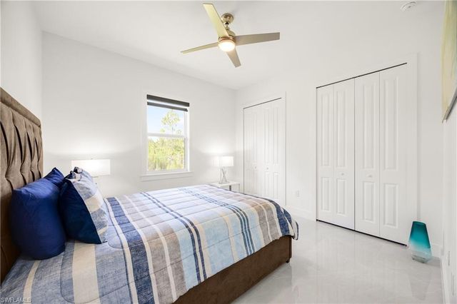 909 8th ST SE, Naples, FL 34117