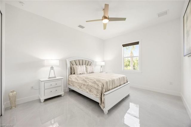 909 8th ST SE, Naples, FL 34117