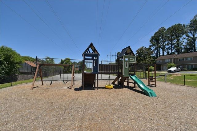 1198 Ashborough SE Terrace J, Marietta, GA 30067