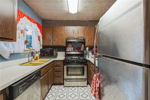 1198 Ashborough SE Terrace J, Marietta, GA 30067