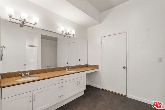 13020 Pacific 105, Playa Vista, CA 90094