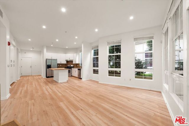 13020 Pacific 105, Playa Vista, CA 90094
