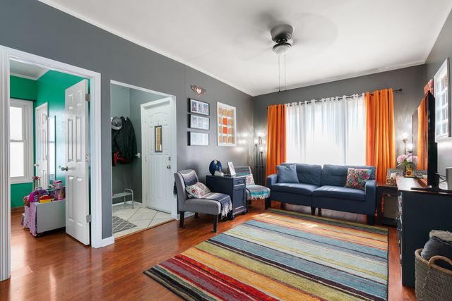 919 S Highland Avenue, Oak Park, IL 60304