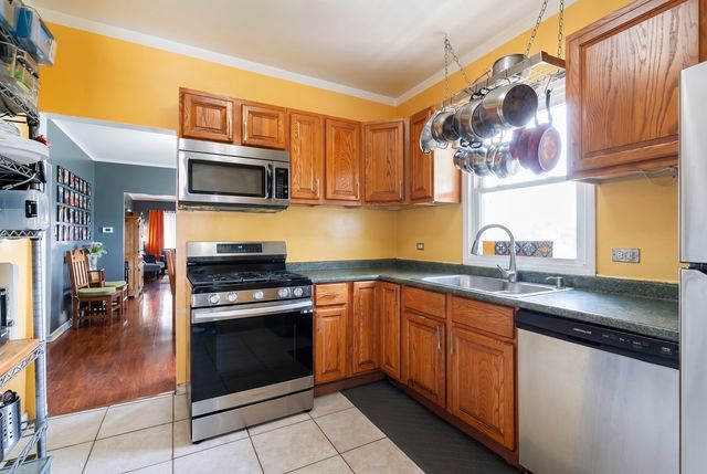 919 S Highland Avenue, Oak Park, IL 60304