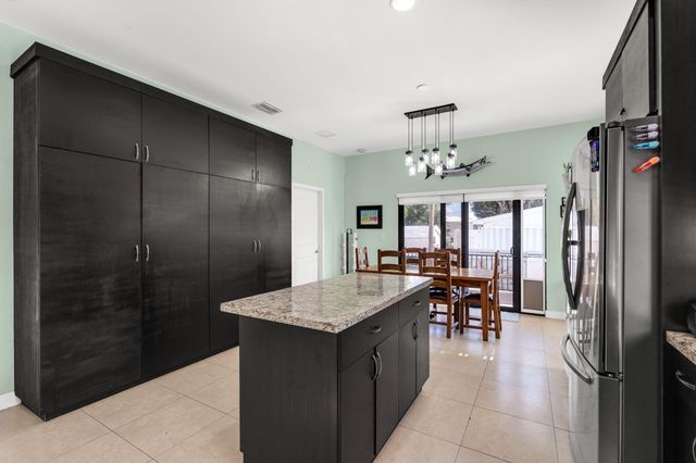 432 4Th Road, Key Largo, FL 33037