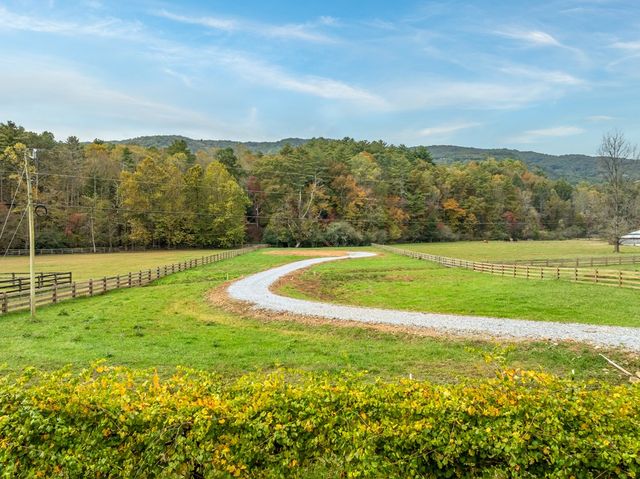 2673 Tails Creek Church Road, Ellijay, GA 30540
