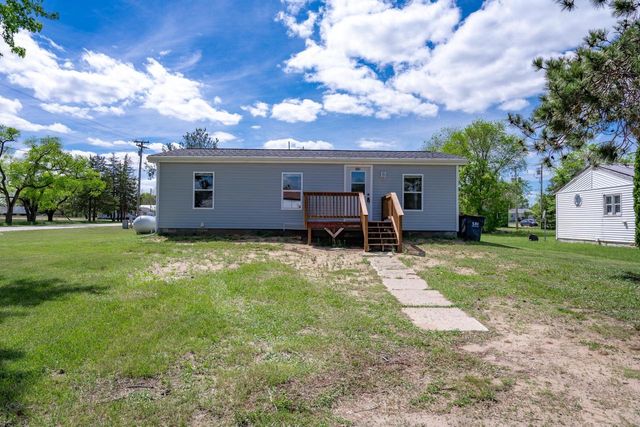 801 N Harvey Street, Necedah, WI 54646