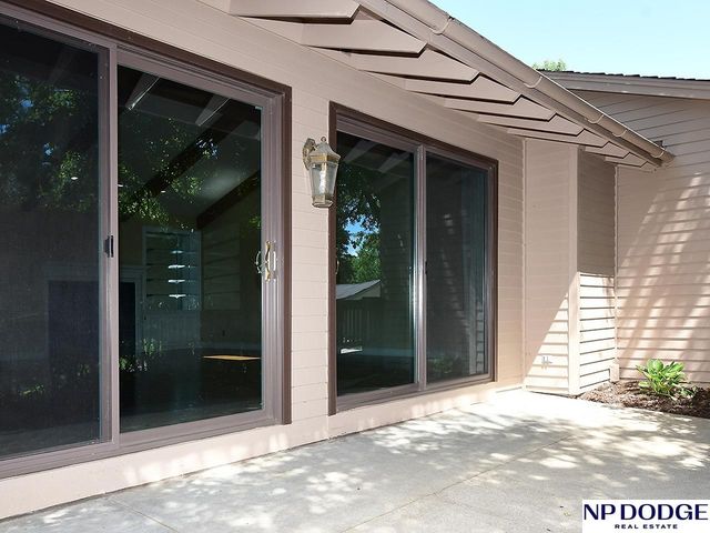 1032 S 112th Plaza, Omaha, NE 68154
