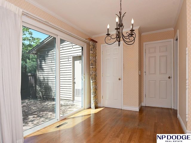 1032 S 112th Plaza, Omaha, NE 68154