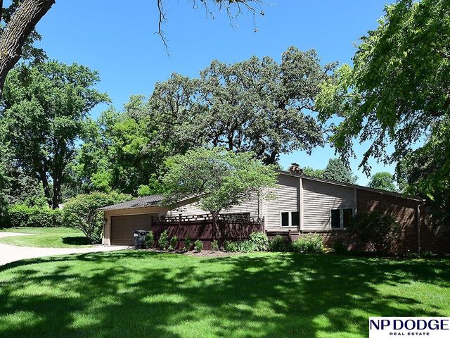 1032 S 112th Plaza, Omaha, NE 68154