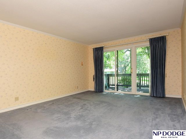 1032 S 112th Plaza, Omaha, NE 68154