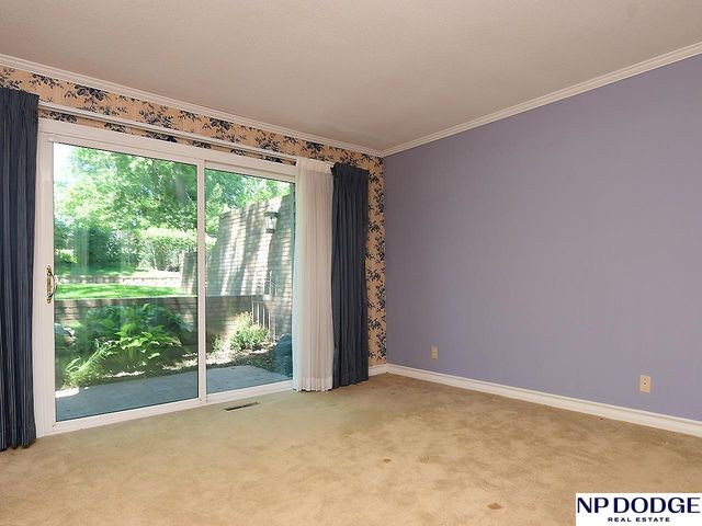 1032 S 112th Plaza, Omaha, NE 68154