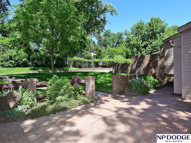 1032 S 112th Plaza, Omaha, NE 68154