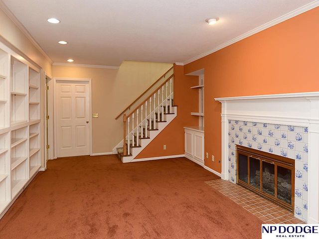 1032 S 112th Plaza, Omaha, NE 68154