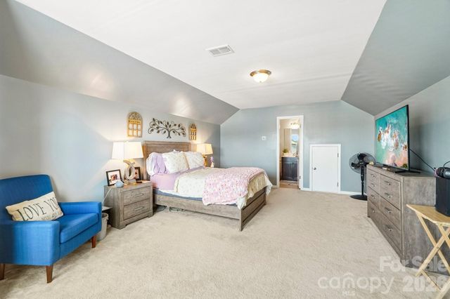204 Kingston Drive, Mount Holly, NC 28120