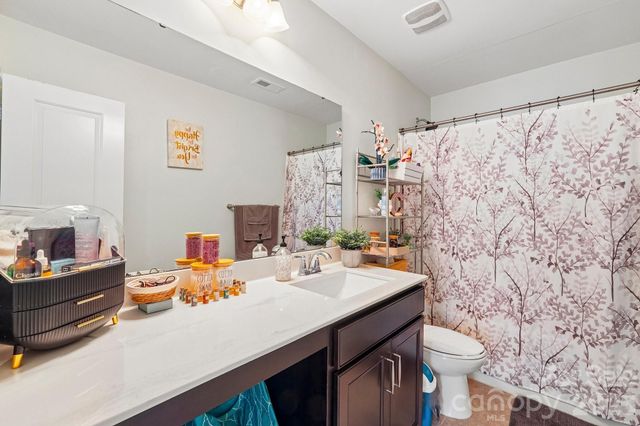 204 Kingston Drive, Mount Holly, NC 28120