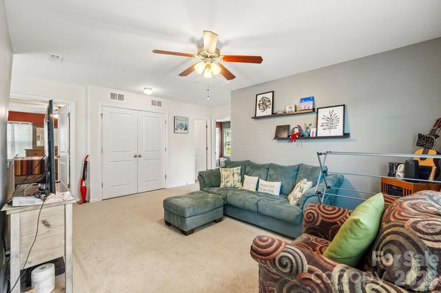 204 Kingston Drive, Mount Holly, NC 28120