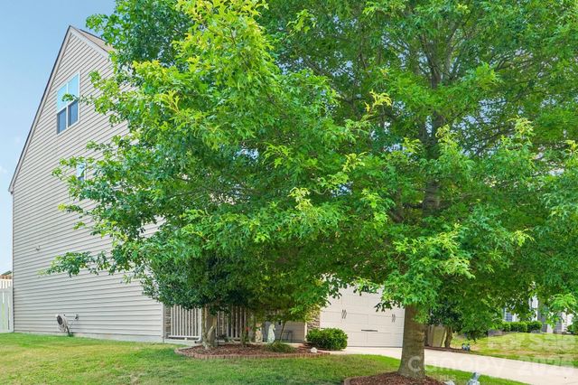 204 Kingston Drive, Mount Holly, NC 28120