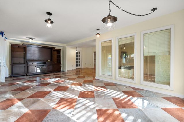 4502 20th Street, Lubbock, TX 79407