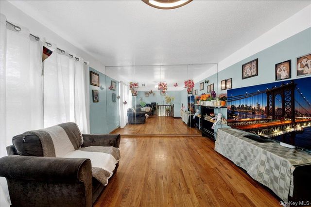 2066 Cicero Avenue, Bronx, NY 10473